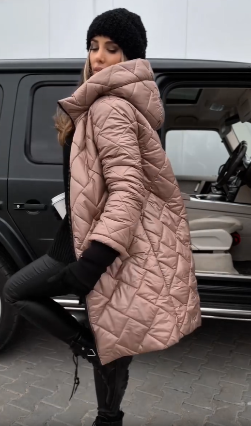 Emma™ - Elegant Quilted Down Jacket with Hood